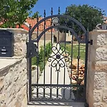 House Little Flower 2 Tatil Evi *