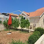 Tatil Evi House Little Flower 2 Trogir